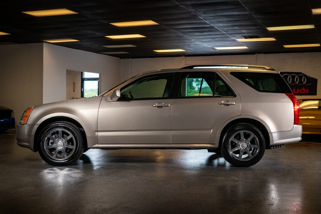 2004 Cadillac SRX - Image 22 of 31