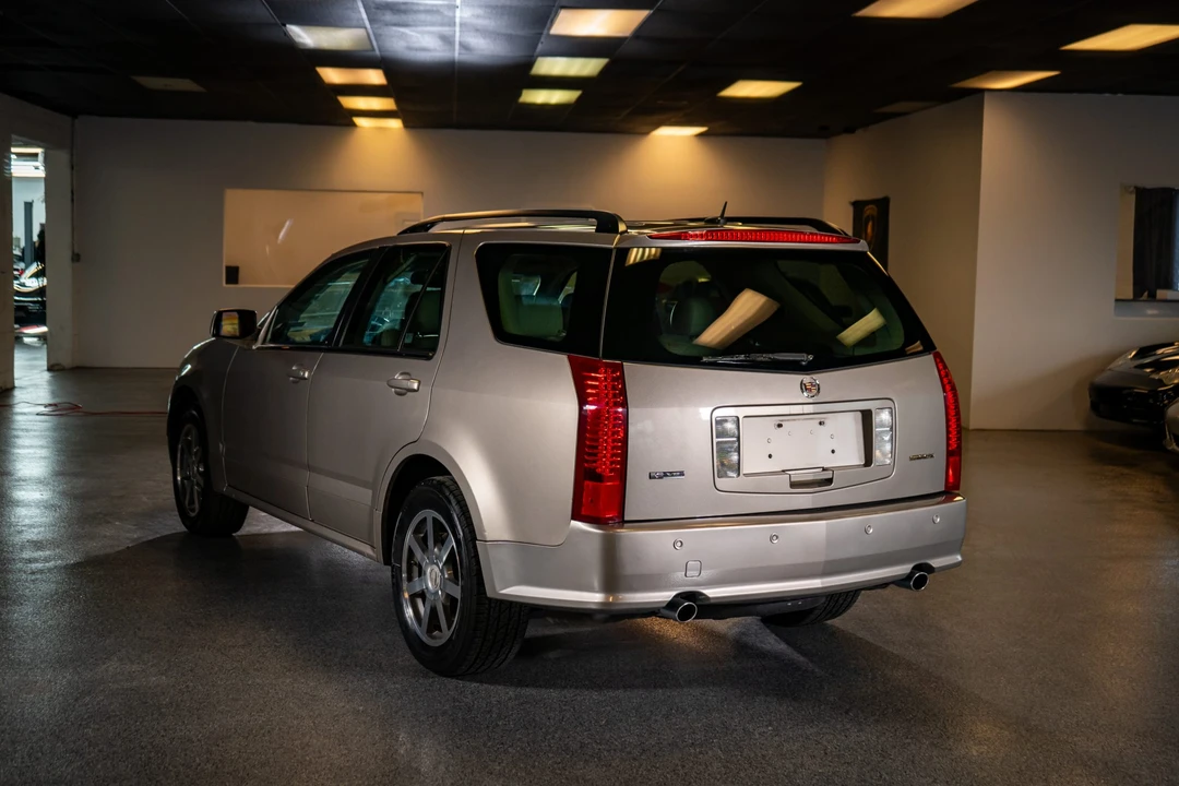 2004 Cadillac SRX - Image 19 of 31