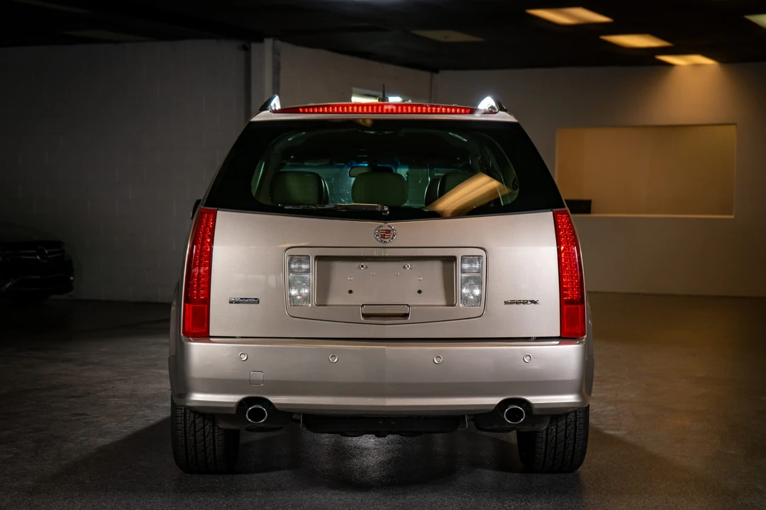 2004 Cadillac SRX - Image 17 of 31