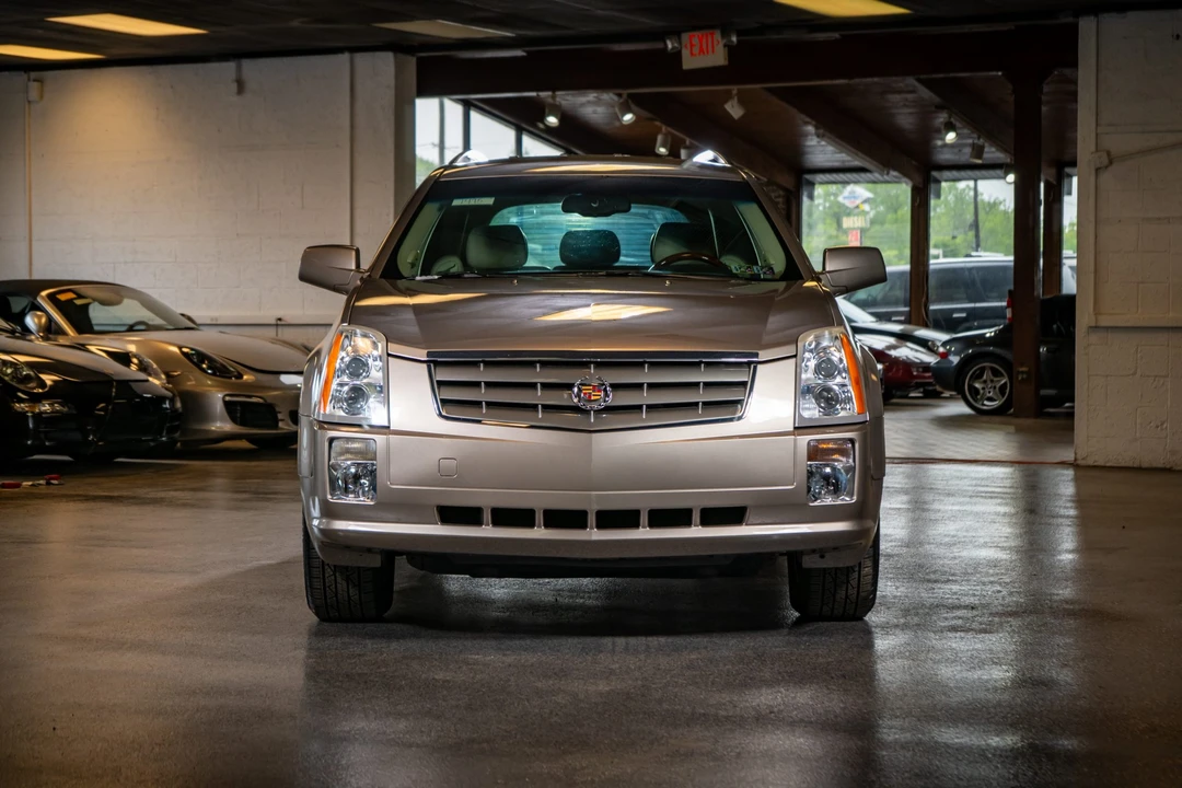 2004 Cadillac SRX - Image 5 of 31