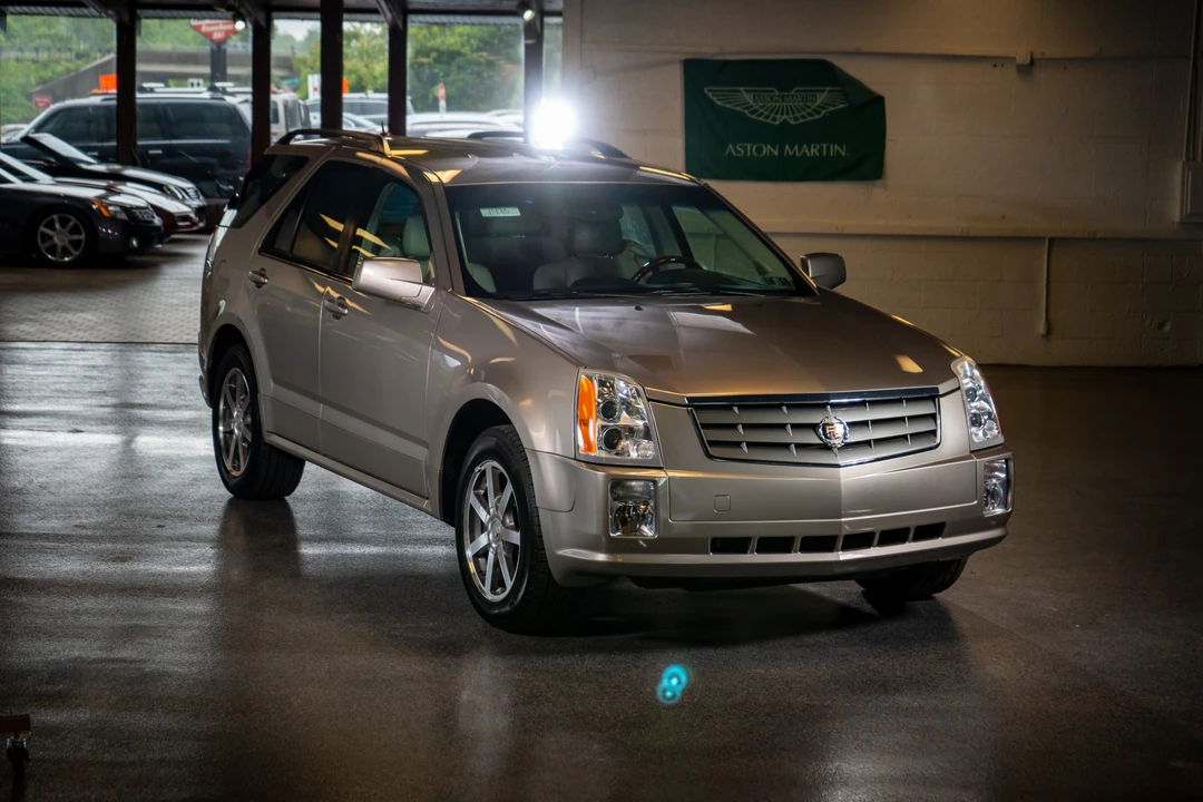 2004 Cadillac SRX - Image 9 of 31