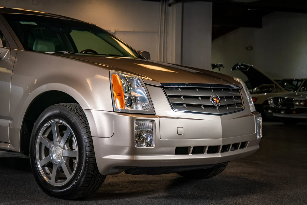 2004 Cadillac SRX - Image 29 of 31