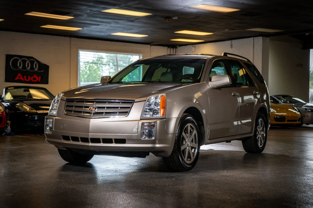 2004 Cadillac SRX - Image 3 of 31