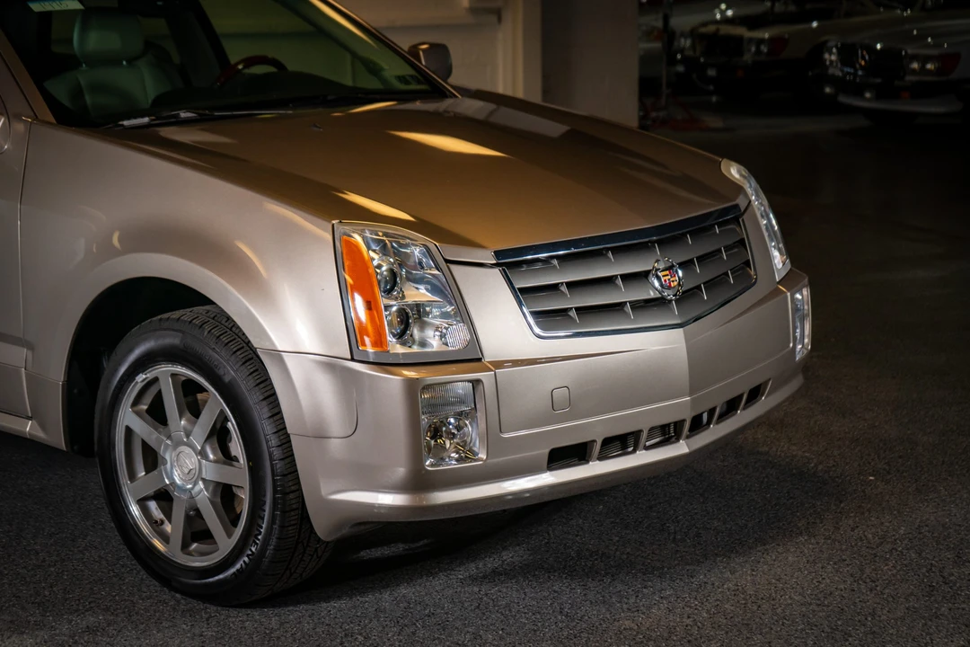 2004 Cadillac SRX - Image 28 of 31