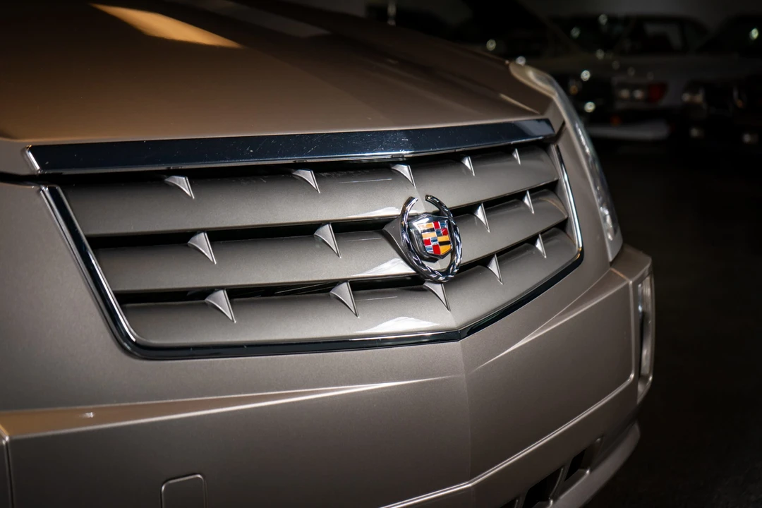 2004 Cadillac SRX - Image 25 of 31