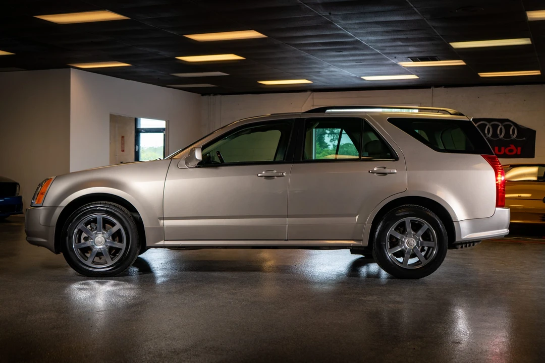 2004 Cadillac SRX - Image 21 of 31