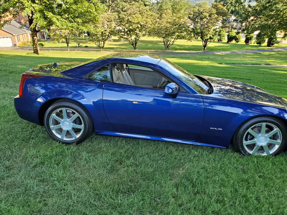 2004 Cadillac XLR - Image 31 of 31