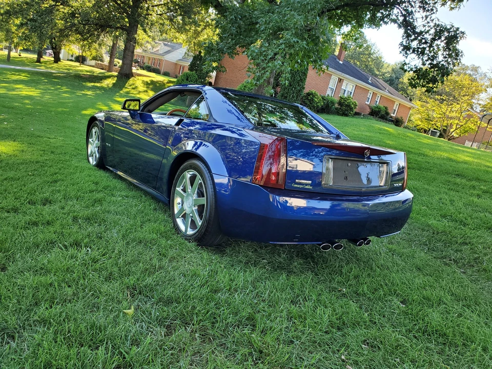 2004 Cadillac XLR - Image 15 of 31