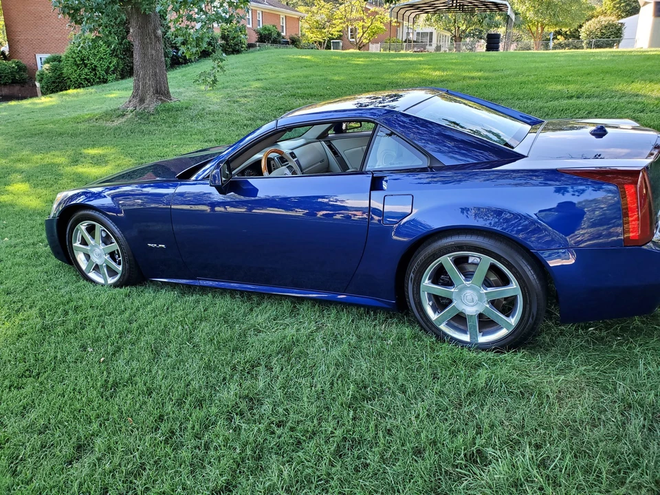 2004 Cadillac XLR - Image 13 of 31