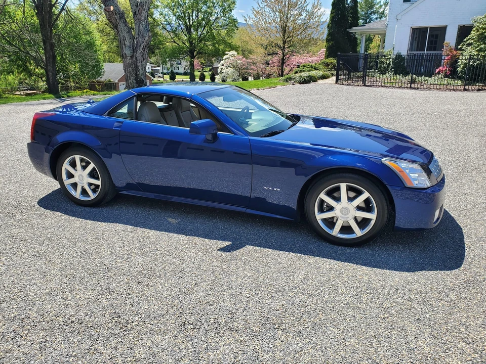 2004 Cadillac XLR - Image 6 of 31