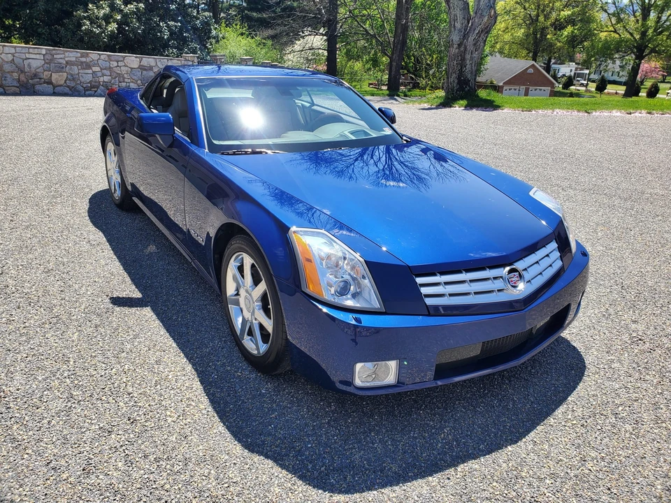 2004 Cadillac XLR - Image 7 of 31