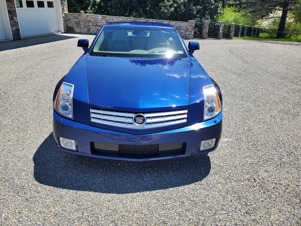 2004 Cadillac XLR - Image 8 of 31