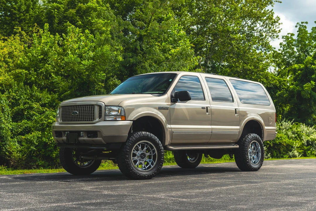 2004 Ford Excursion - Image 4 of 31