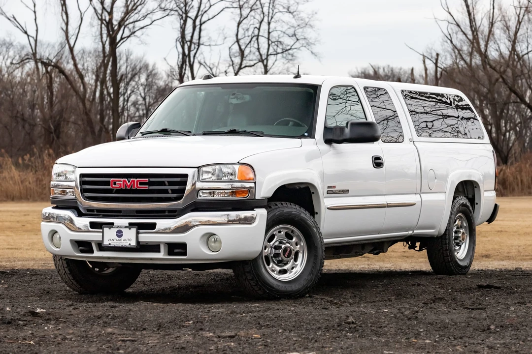 2004 GMC Sierra Heavy Duty 2nd Gen - Image 5 of 31