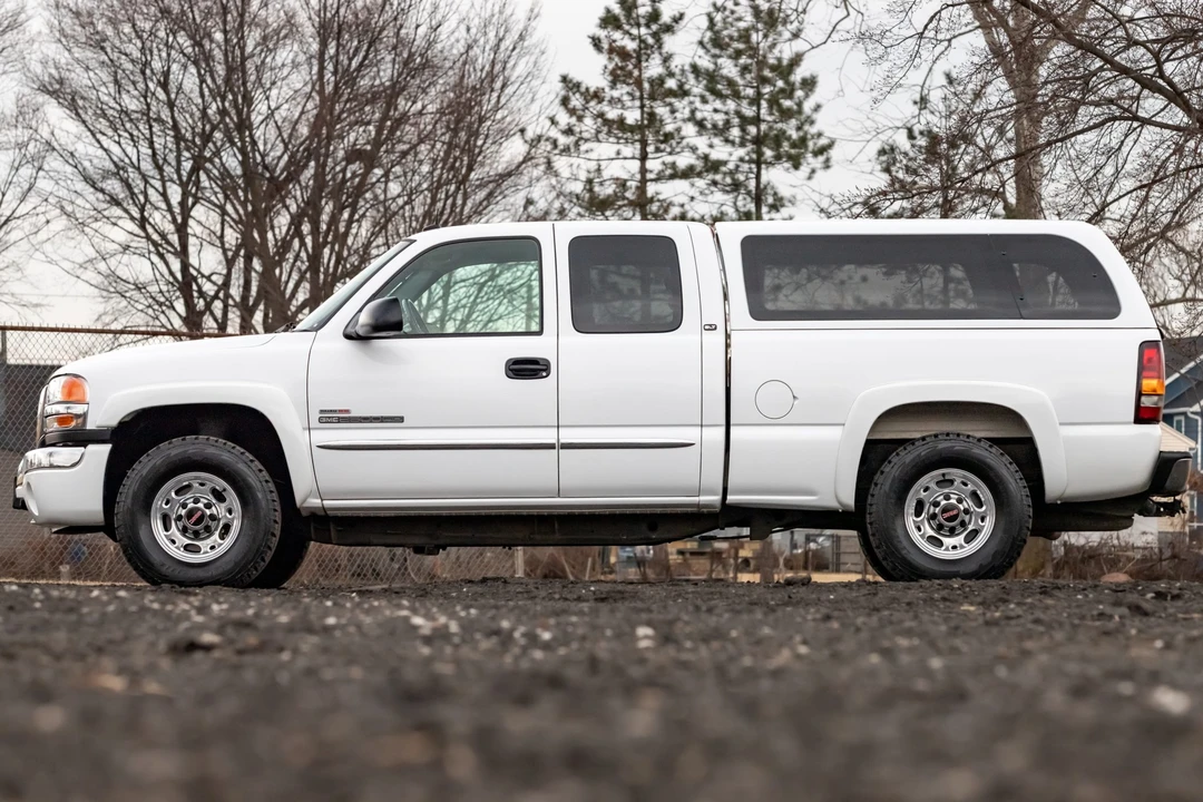 2004 GMC Sierra Heavy Duty 2nd Gen - Image 8 of 31
