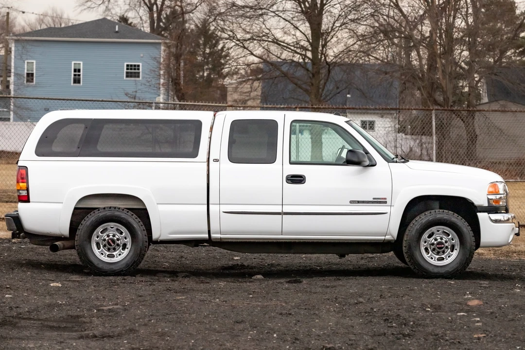 2004 GMC Sierra Heavy Duty 2nd Gen - Image 15 of 31