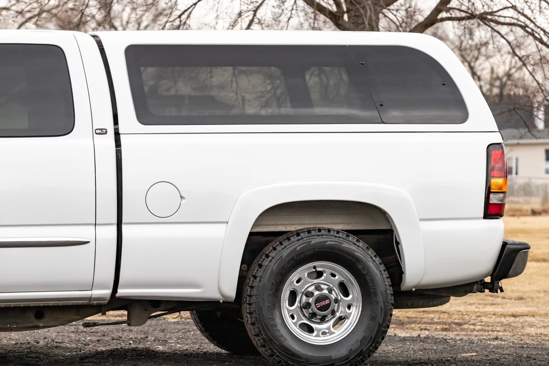 2004 GMC Sierra Heavy Duty 2nd Gen - Image 25 of 31