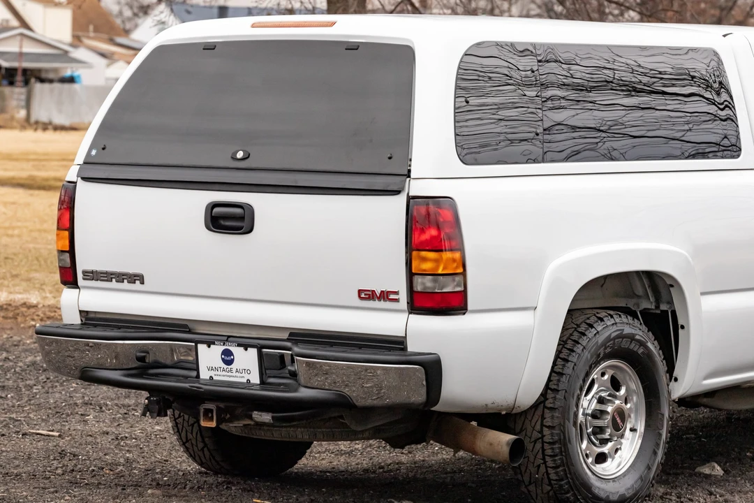 2004 GMC Sierra Heavy Duty 2nd Gen - Image 28 of 31