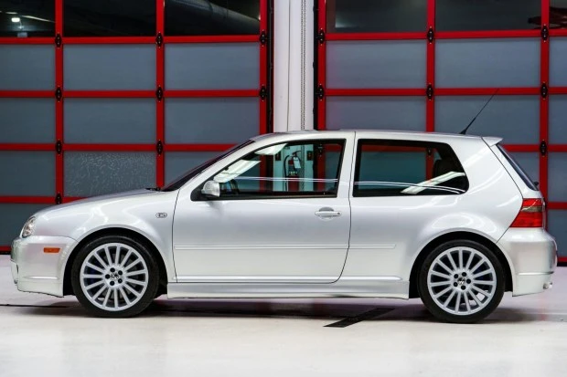 2004 Volkswagen R32 Mk4 - Image 3 of 7