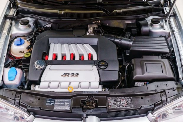 2004 Volkswagen R32 Mk4 - Image 6 of 7