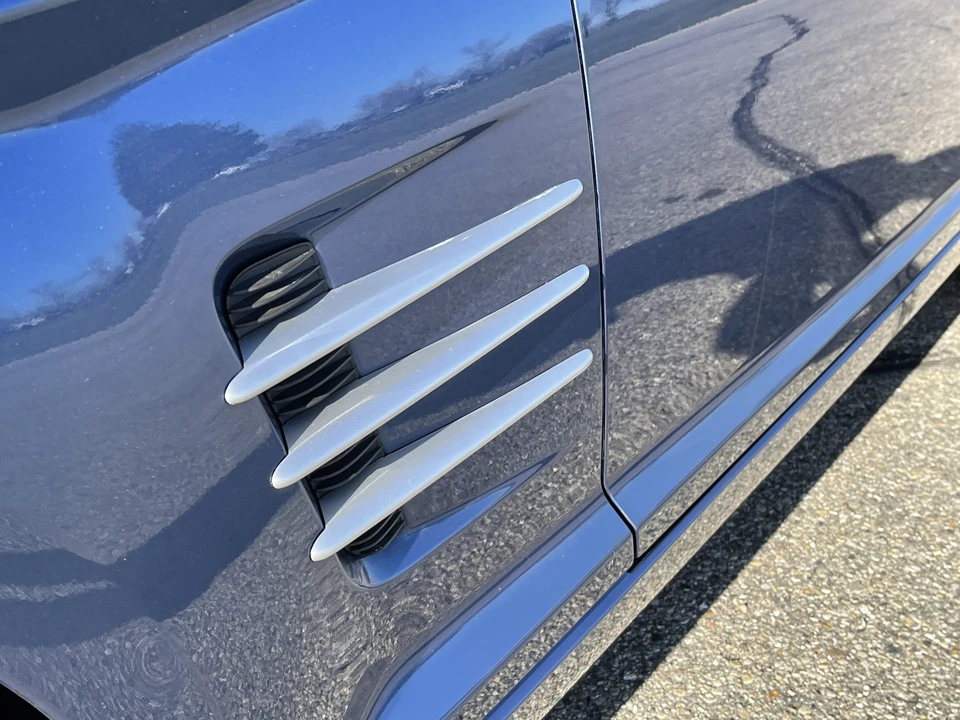 2005 Chrysler Crossfire - Image 19 of 31