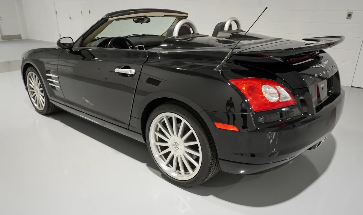 2005 Chrysler Crossfire - Image 4 of 6