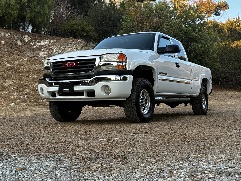 2005 GMC Sierra Heavy Duty 2nd Gen - Image 8 of 31