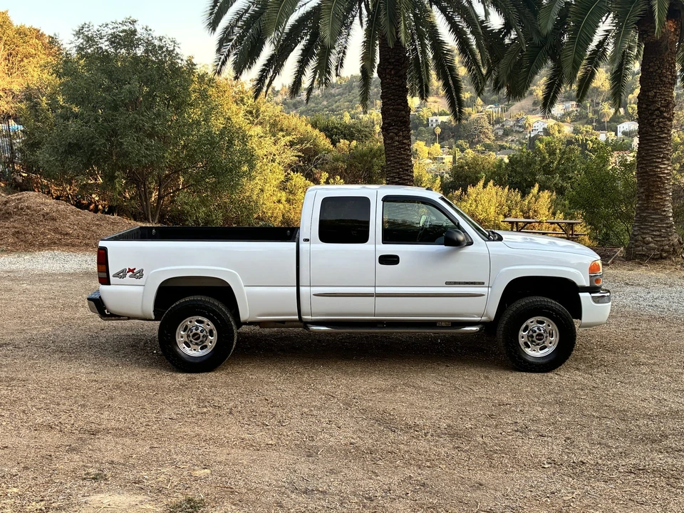 2005 GMC Sierra Heavy Duty 2nd Gen - Image 19 of 31