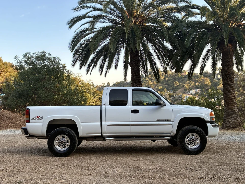 2005 GMC Sierra Heavy Duty 2nd Gen - Image 21 of 31