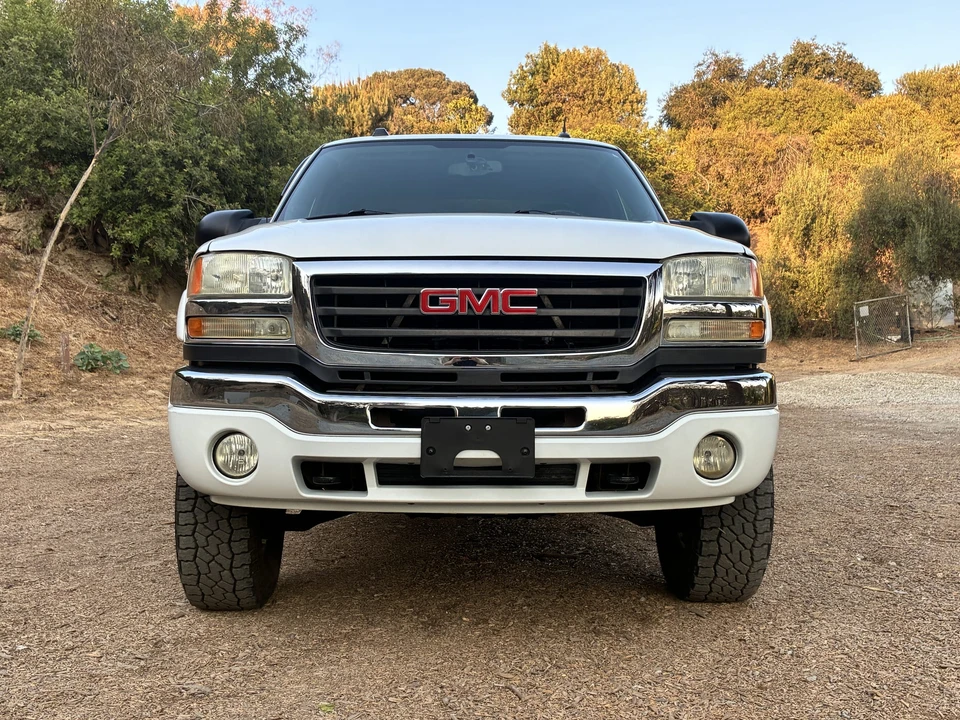 2005 GMC Sierra Heavy Duty 2nd Gen - Image 27 of 31