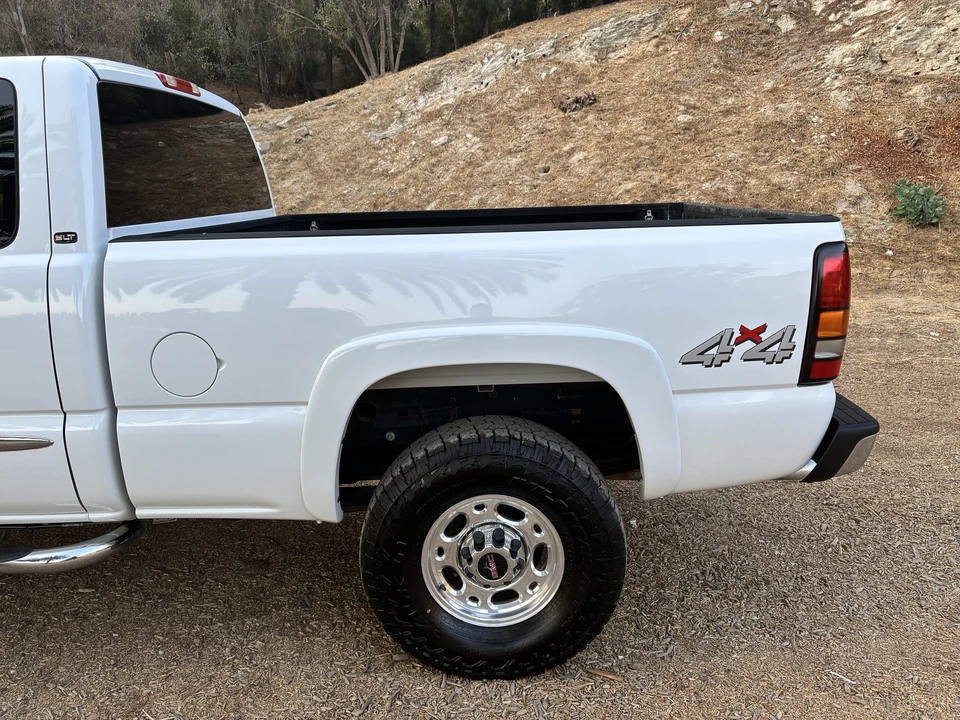 2005 GMC Sierra Heavy Duty 2nd Gen - Image 31 of 31