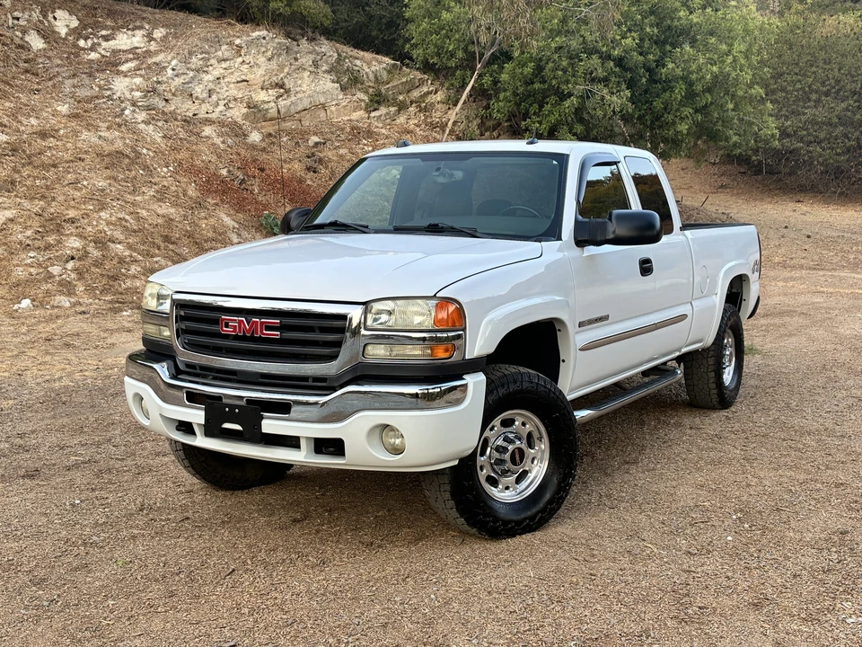 2005 GMC Sierra Heavy Duty 2nd Gen - Image 4 of 31