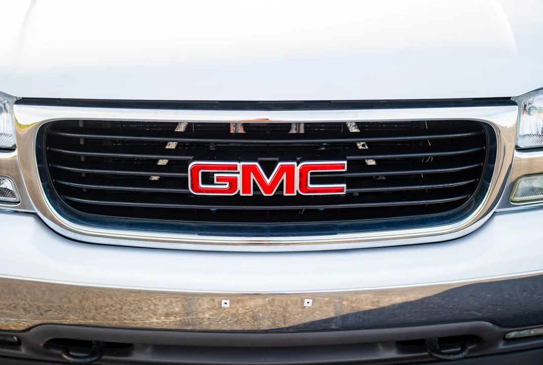 2005 GMC Yukon 2nd Gen - Image 29 of 31