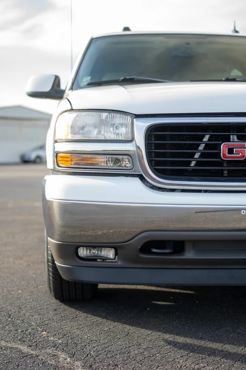 2005 GMC Yukon 2nd Gen - Image 25 of 31