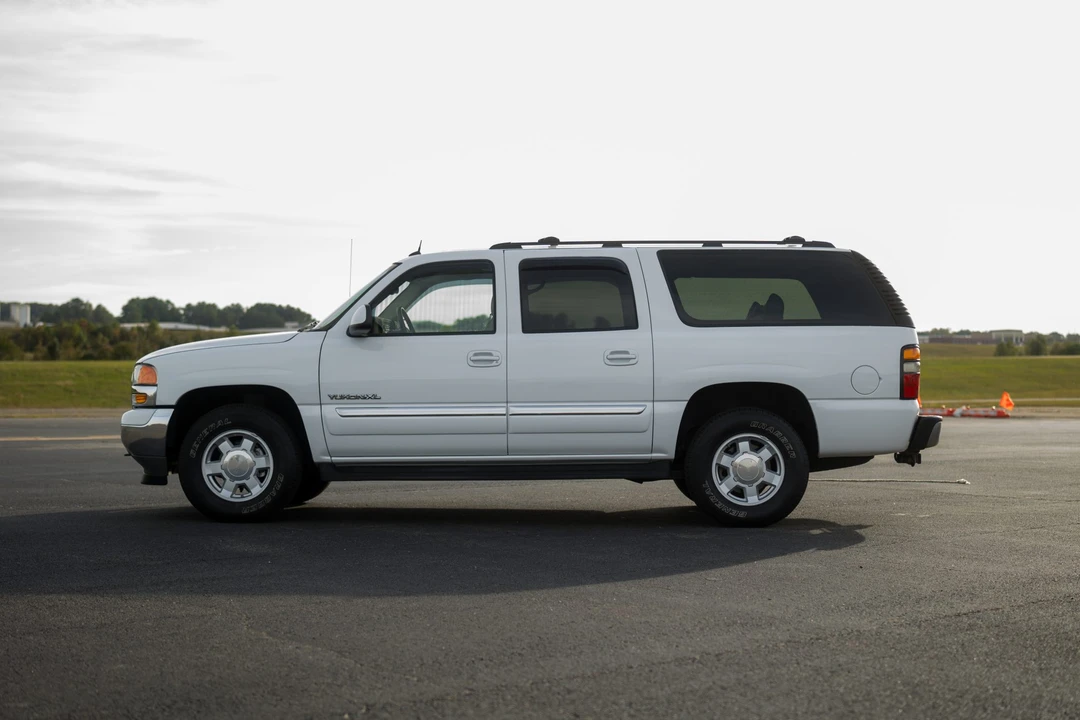2005 GMC Yukon 2nd Gen - Image 23 of 31