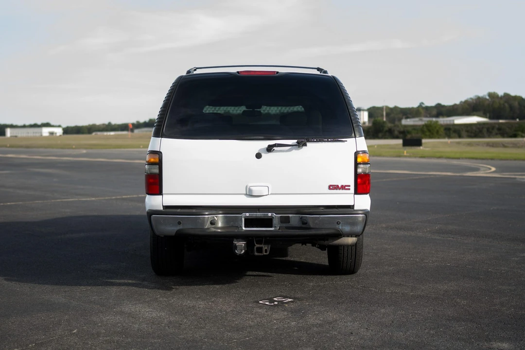 2005 GMC Yukon 2nd Gen - Image 17 of 31