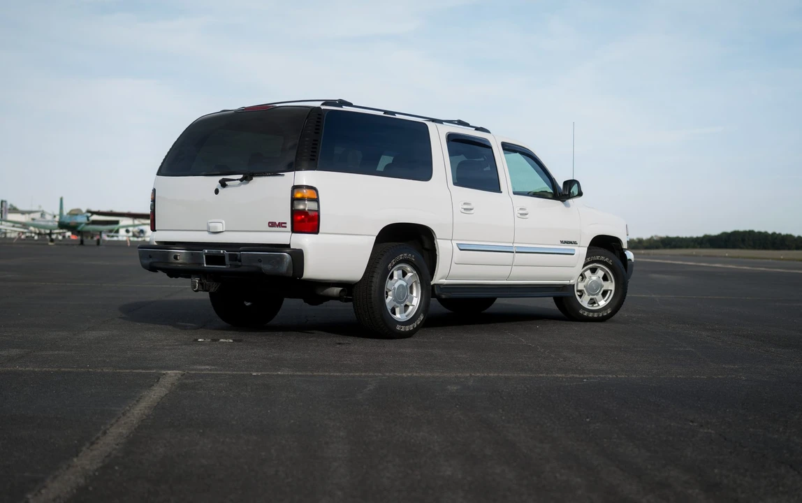 2005 GMC Yukon 2nd Gen - Image 16 of 31
