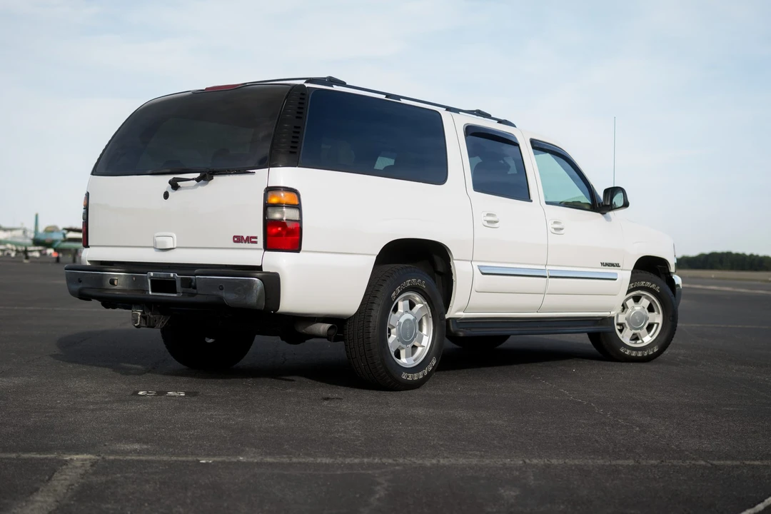 2005 GMC Yukon 2nd Gen - Image 15 of 31
