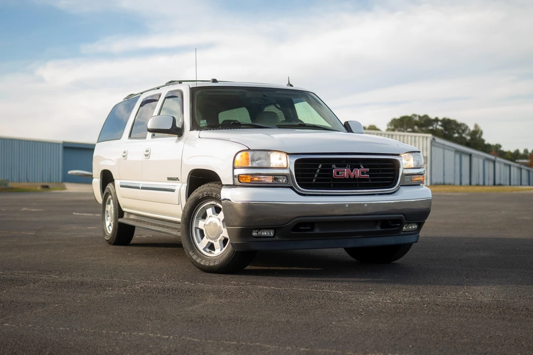 2005 GMC Yukon 2nd Gen - Image 10 of 31