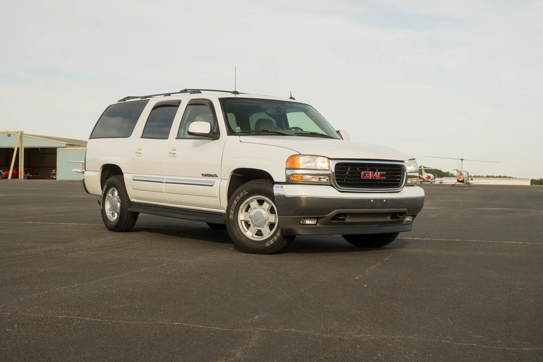 2005 GMC Yukon 2nd Gen - Image 13 of 31
