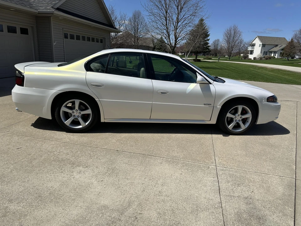 2005 Pontiac Bonneville 5th+ Gen - Image 11 of 31