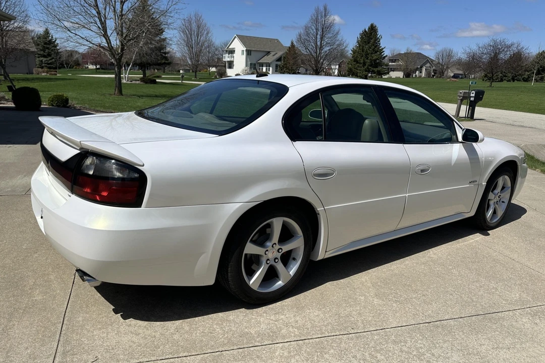 2005 Pontiac Bonneville 5th+ Gen - Image 10 of 31
