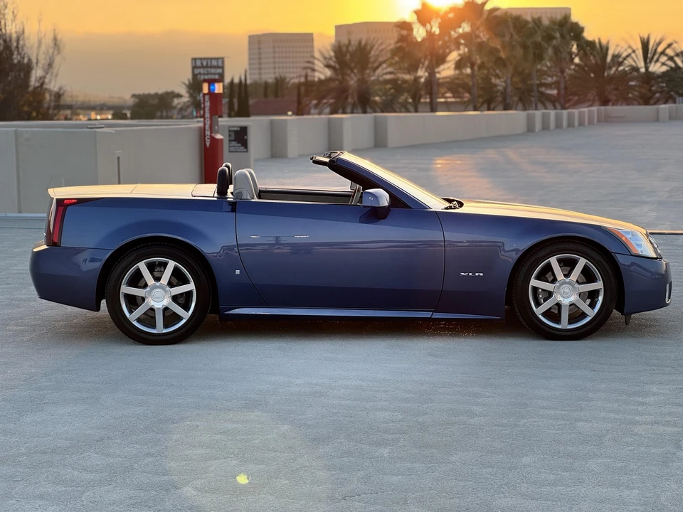 2006 Cadillac XLR - Image 5 of 31