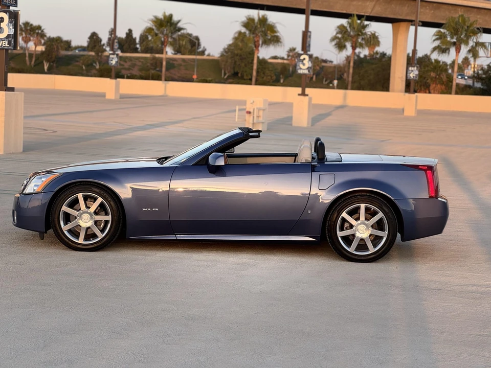 2006 Cadillac XLR - Image 9 of 31