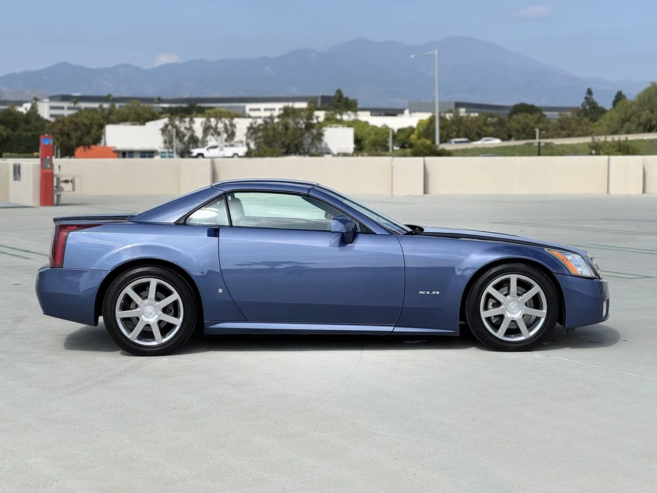 2006 Cadillac XLR - Image 30 of 31