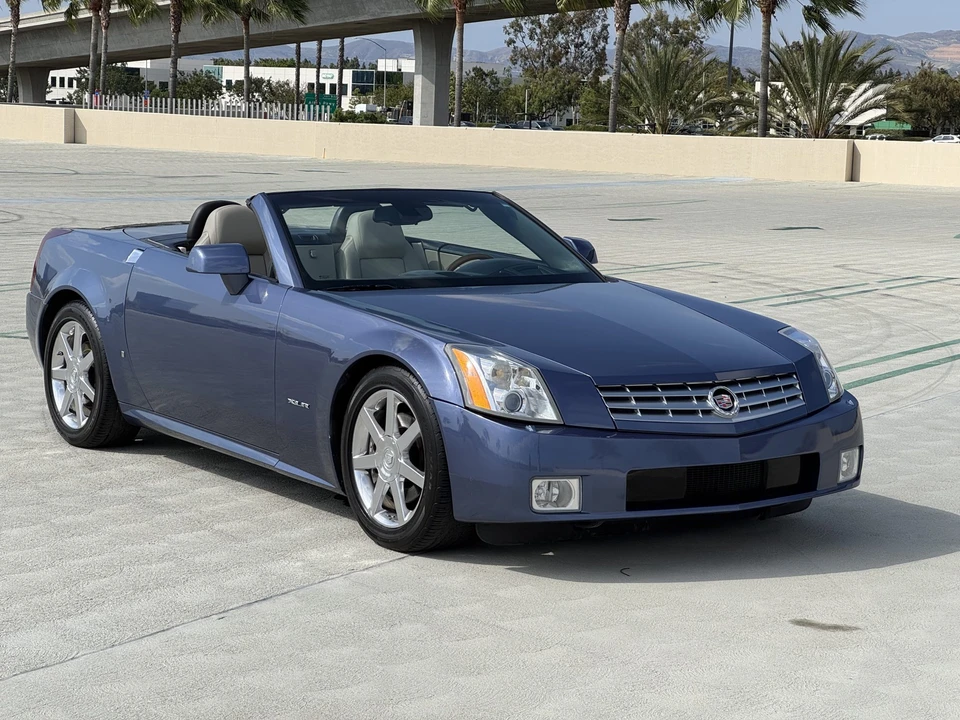 2006 Cadillac XLR - Image 14 of 31