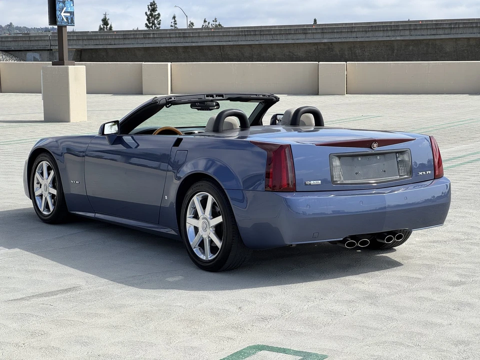 2006 Cadillac XLR - Image 24 of 31
