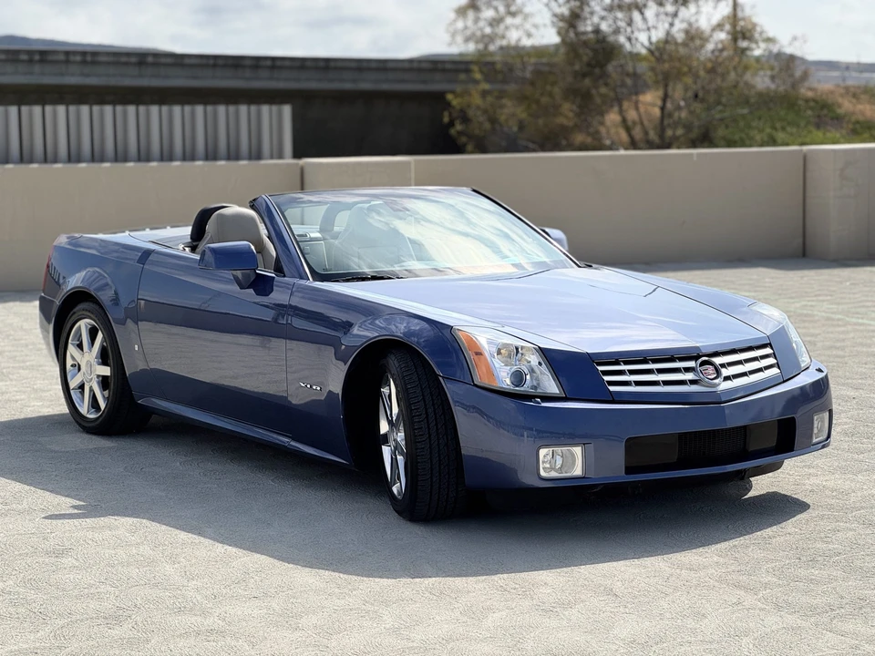 2006 Cadillac XLR - Image 15 of 31