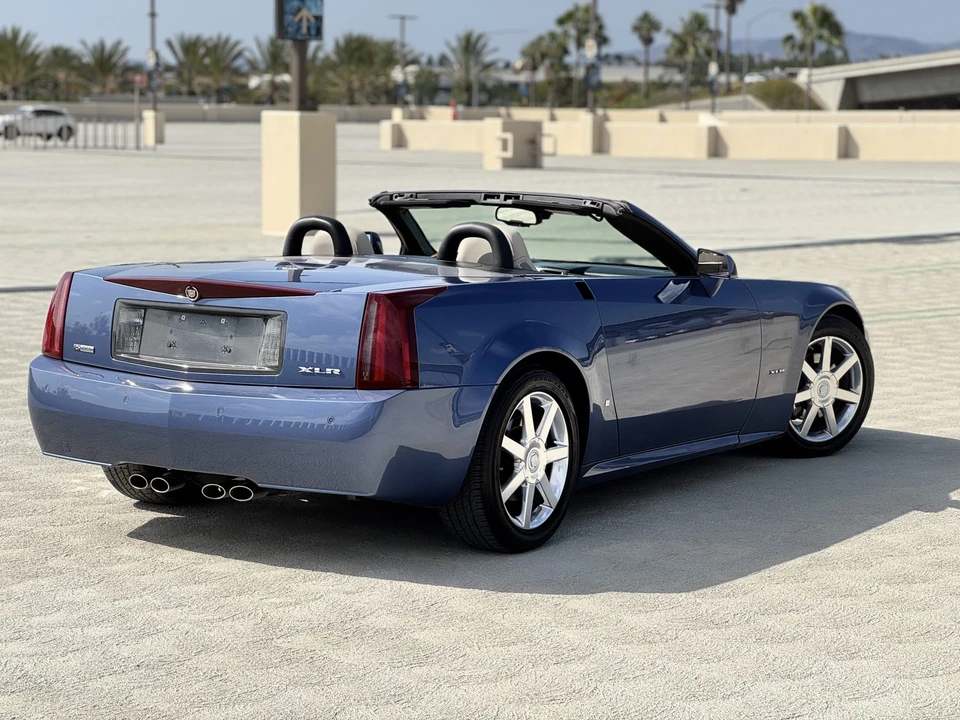 2006 Cadillac XLR - Image 19 of 31