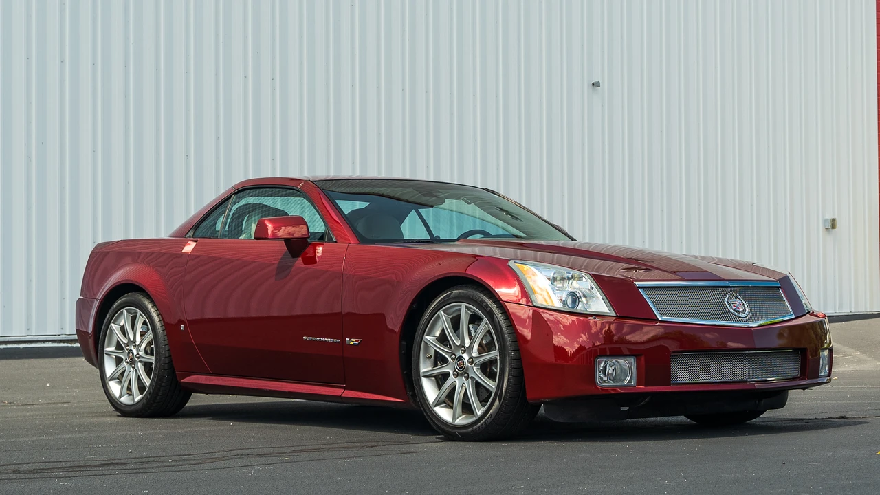 2006 Cadillac XLR-V - Image 9 of 31